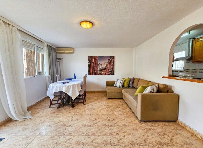 Resale - Apartment / flat - Torrevieja - Playa del Cura