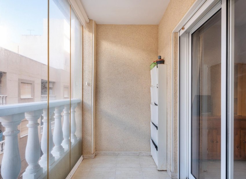 Resale - Apartment / flat - Torrevieja - Playa del Cura