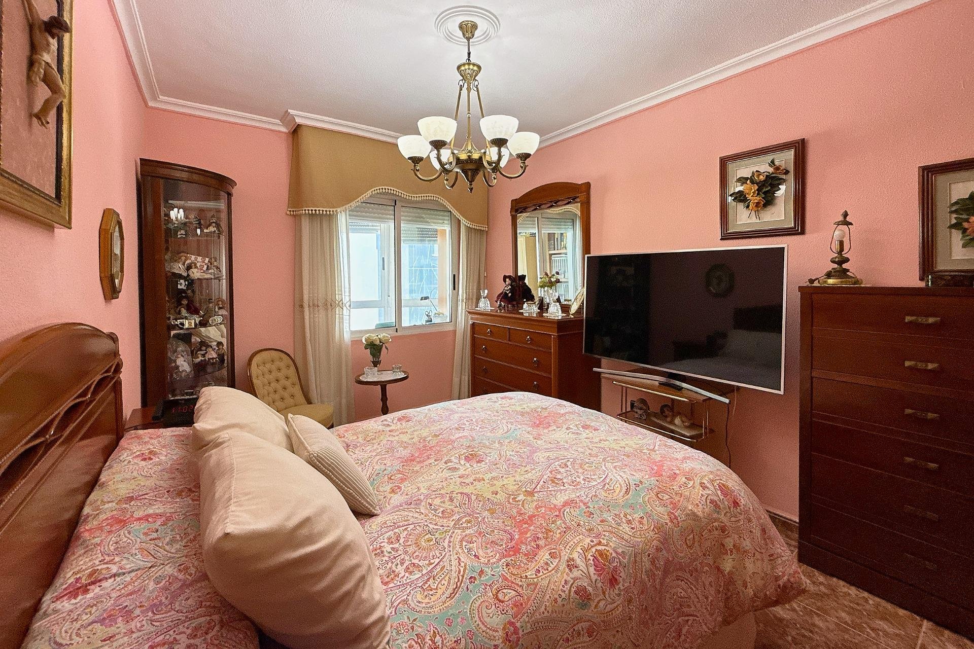 Resale - Apartment / Flat * - Torrevieja - Playa del Cura *