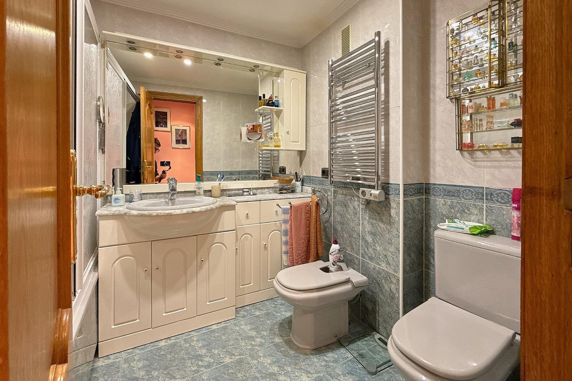 Resale - Apartment / Flat * - Torrevieja - Playa del Cura *