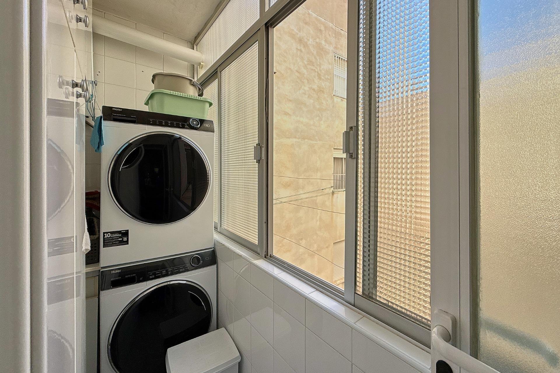 Resale - Apartment / Flat * - Torrevieja - Playa del Cura *