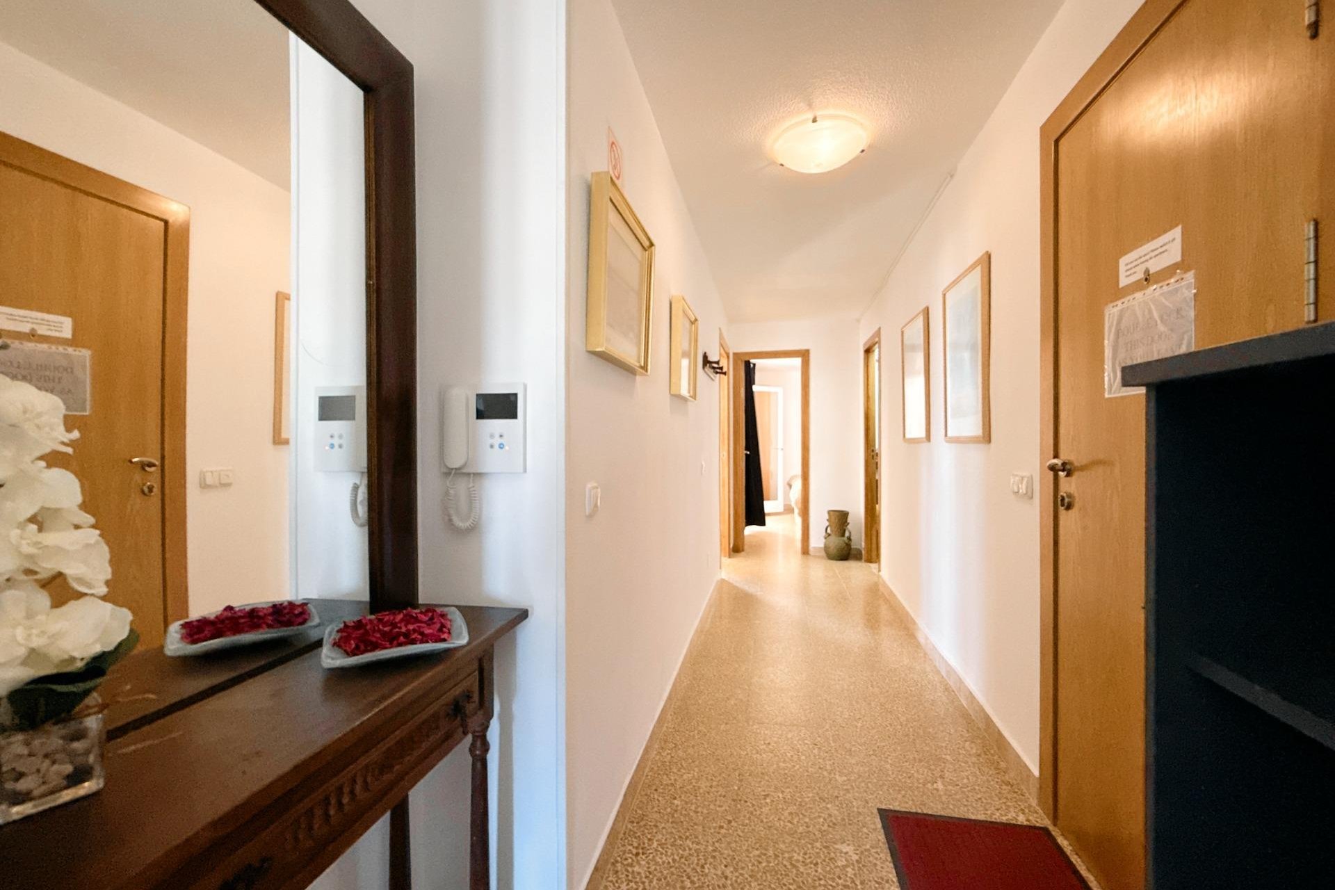 Resale - Apartment / Flat * - Torrevieja - Playa del Cura *