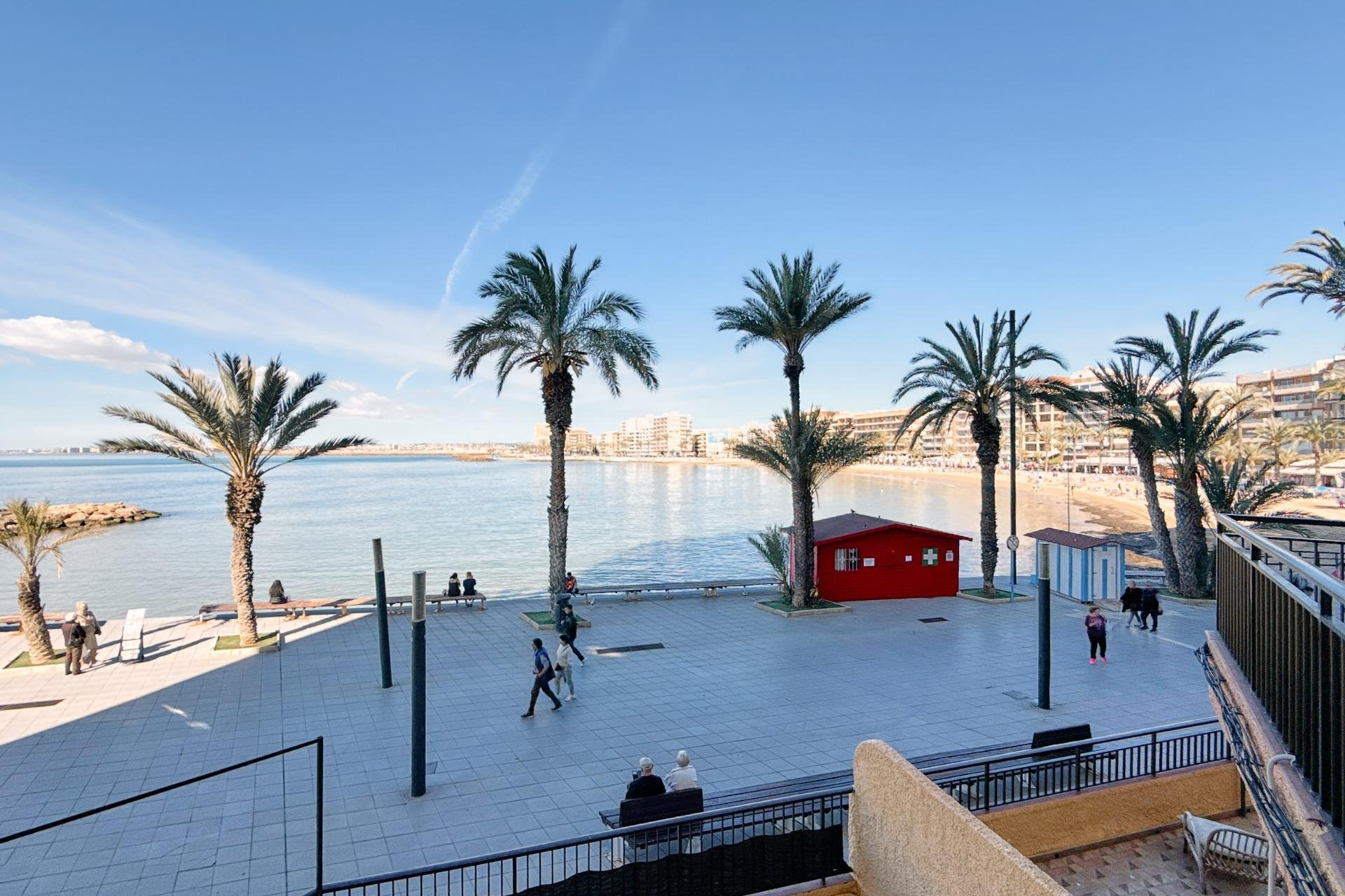 Resale - Apartment / Flat * - Torrevieja - Playa del Cura *