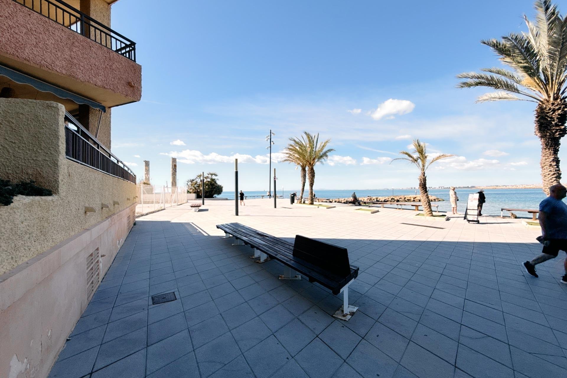 Resale - Apartment / Flat * - Torrevieja - Playa del Cura *