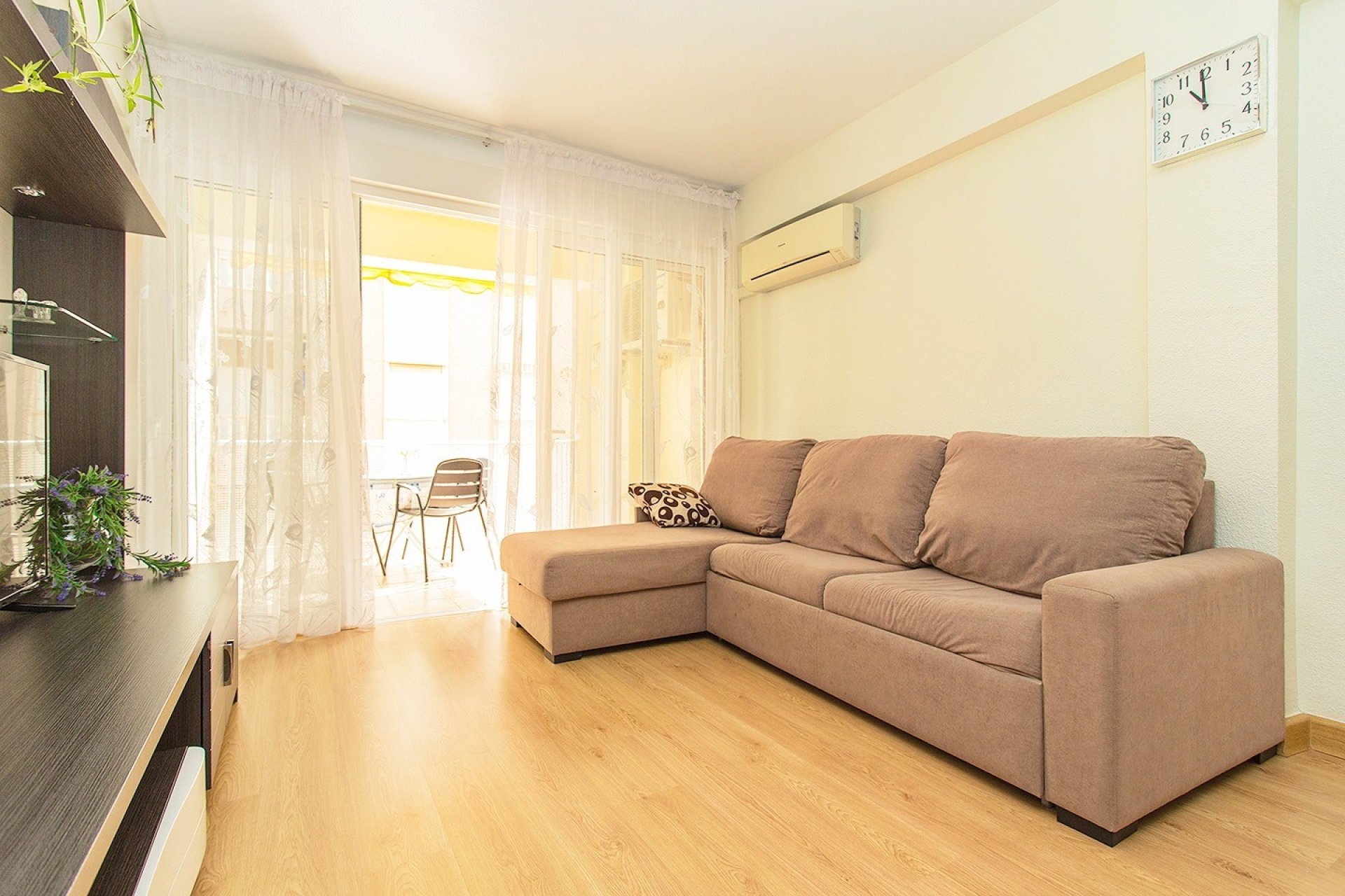Resale - Apartment / Flat * - Torrevieja - Playa del Cura *