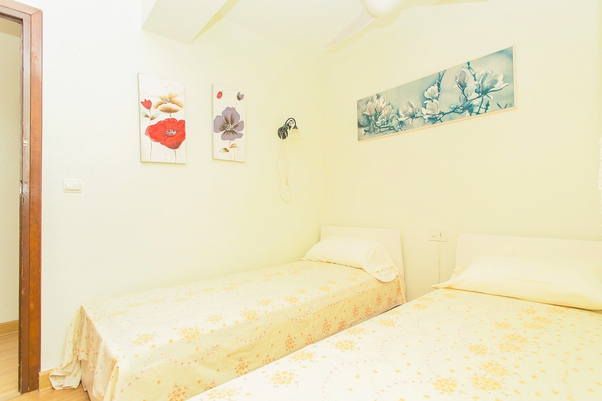 Resale - Apartment / Flat * - Torrevieja - Playa del Cura *