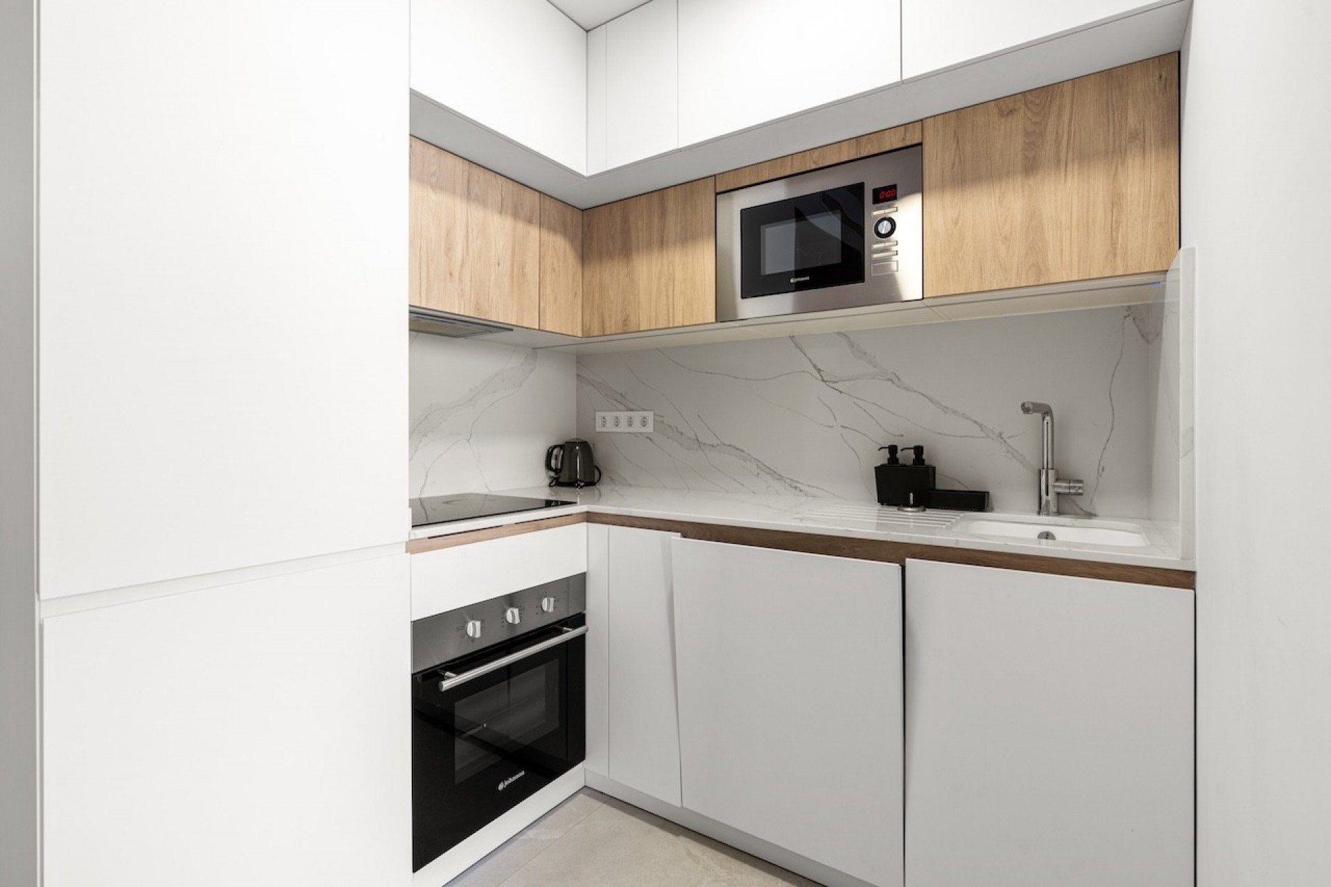 Resale - Apartment / Flat * - Torrevieja - Playa del Cura *