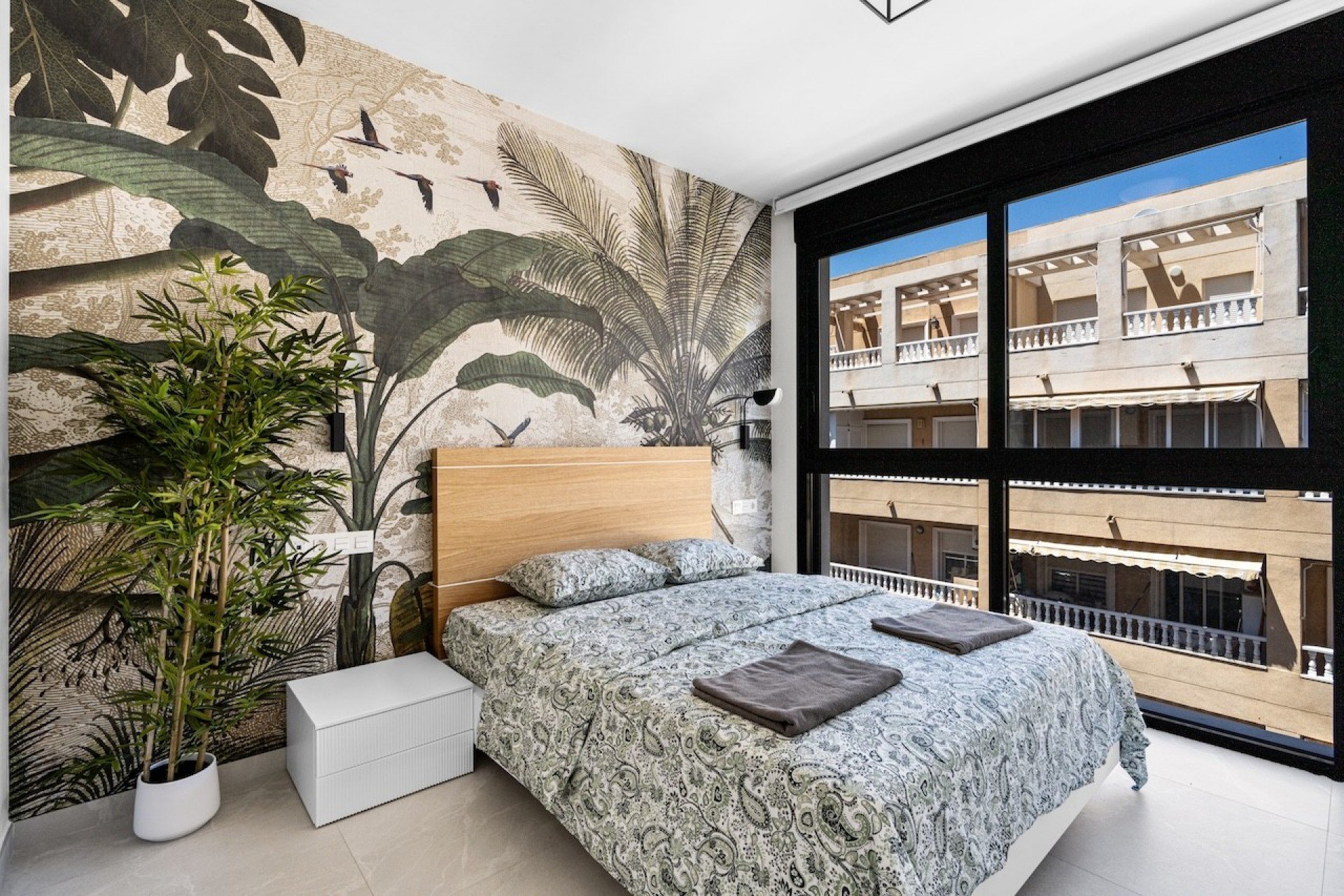 Resale - Apartment / Flat * - Torrevieja - Playa del Cura *