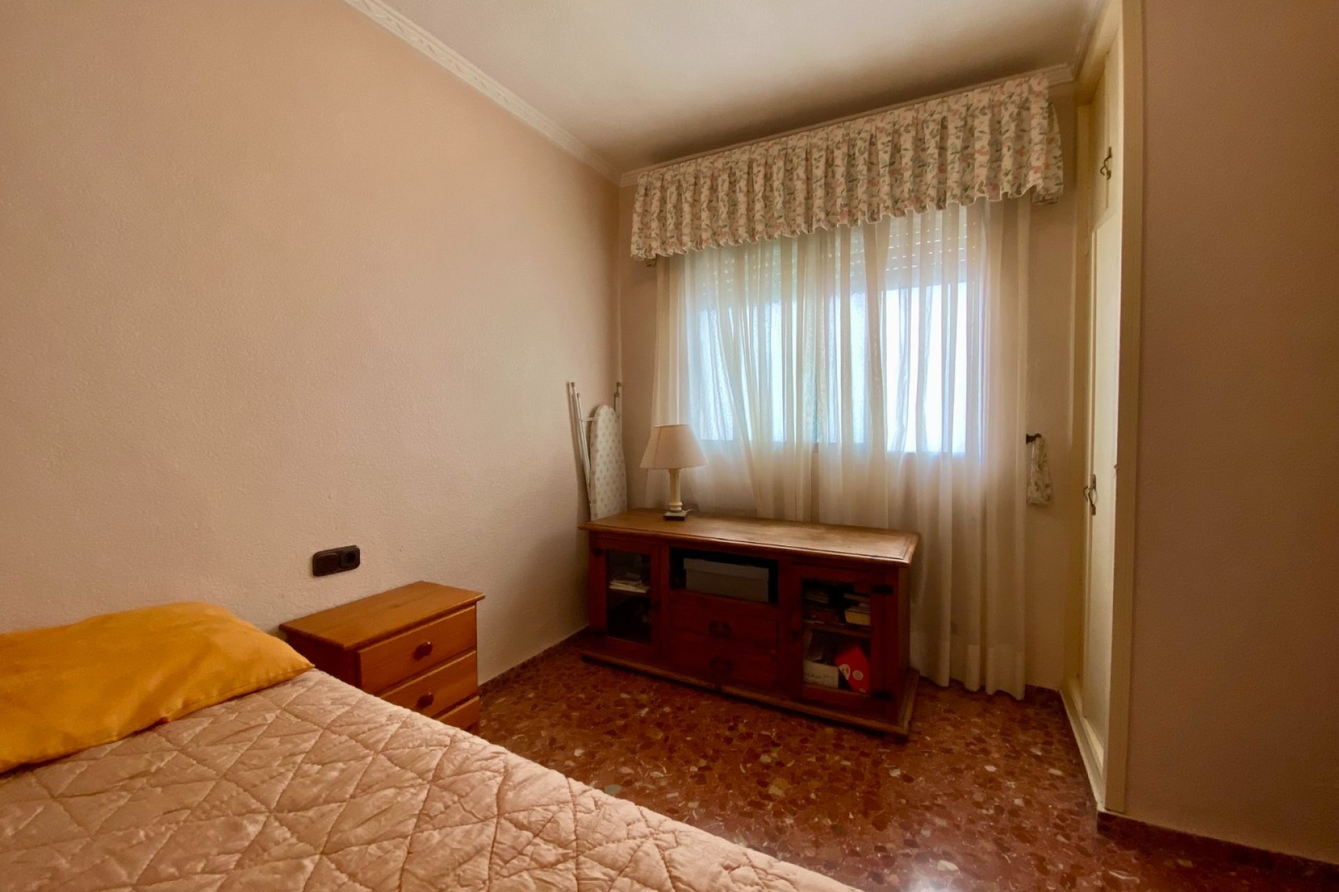 Resale - Apartment / Flat * - Torrevieja - Playa del Cura *