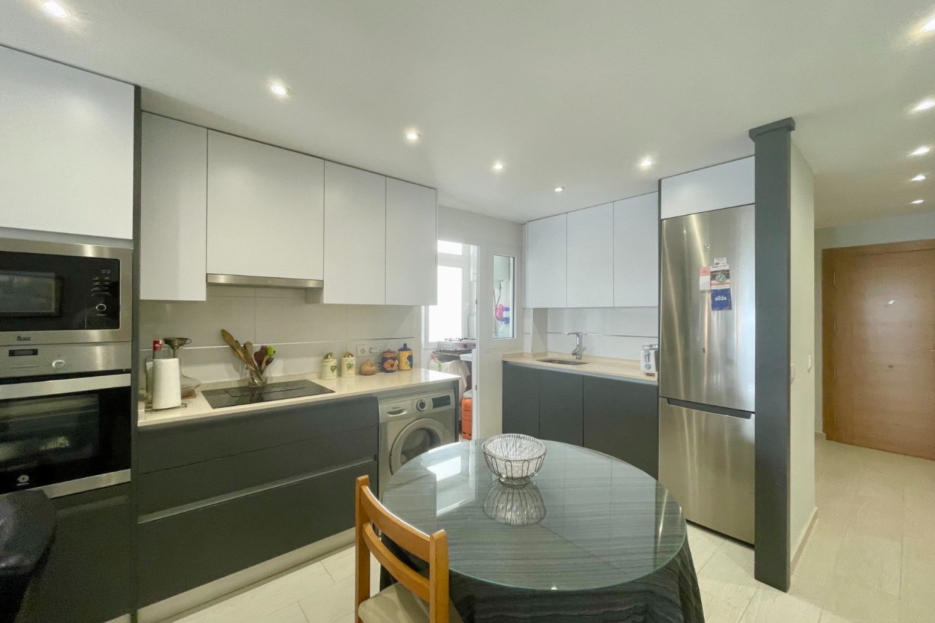 Resale - Apartment / Flat * - Torrevieja - Playa del Cura *