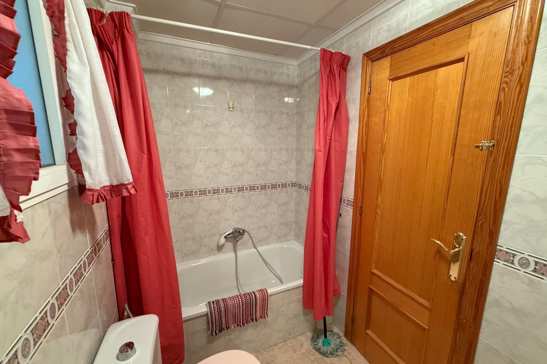 Resale - Apartment / Flat * - Torrevieja - Playa del Cura *