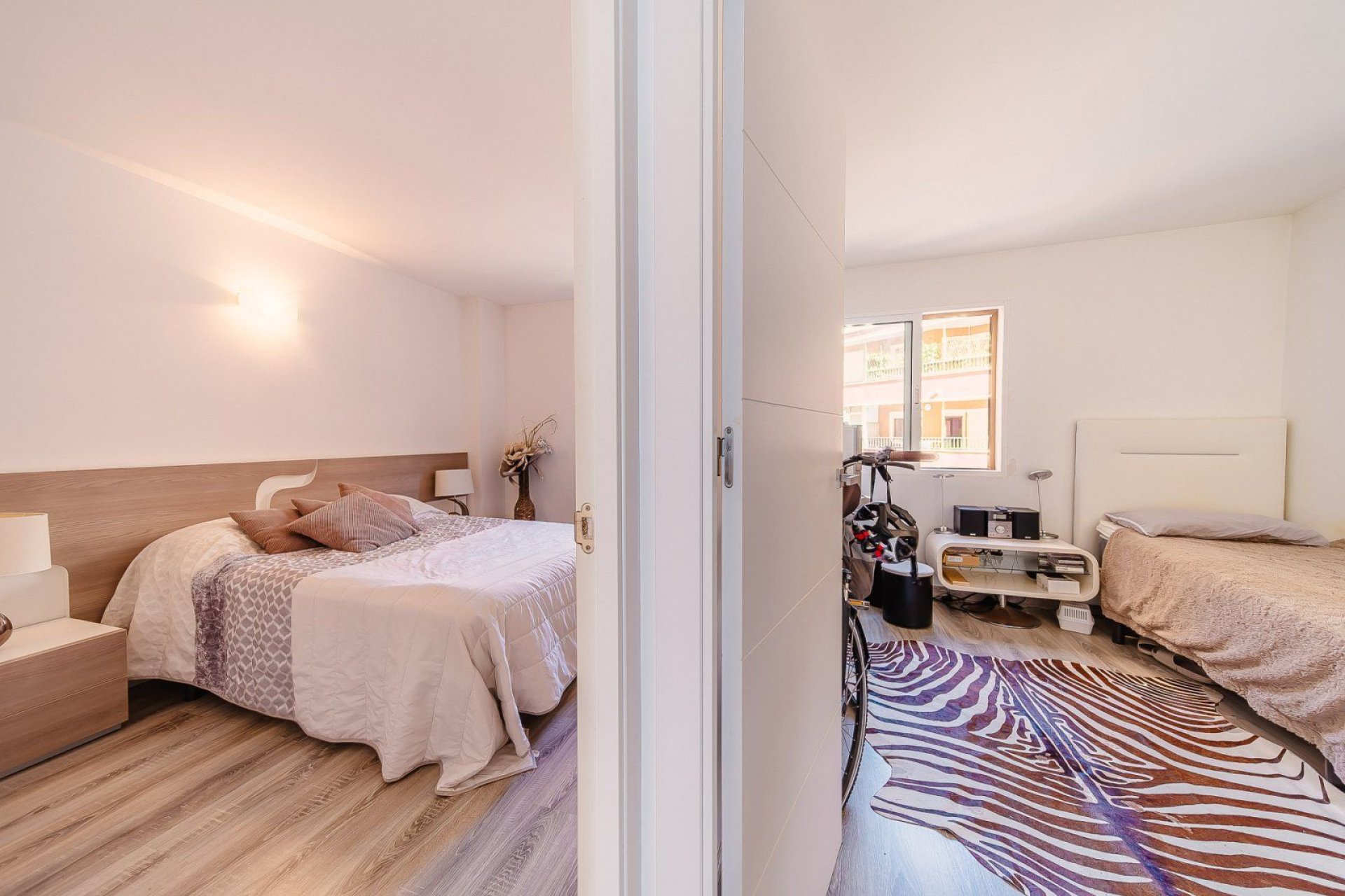 Resale - Apartment / Flat * - Torrevieja - Playa del Cura *