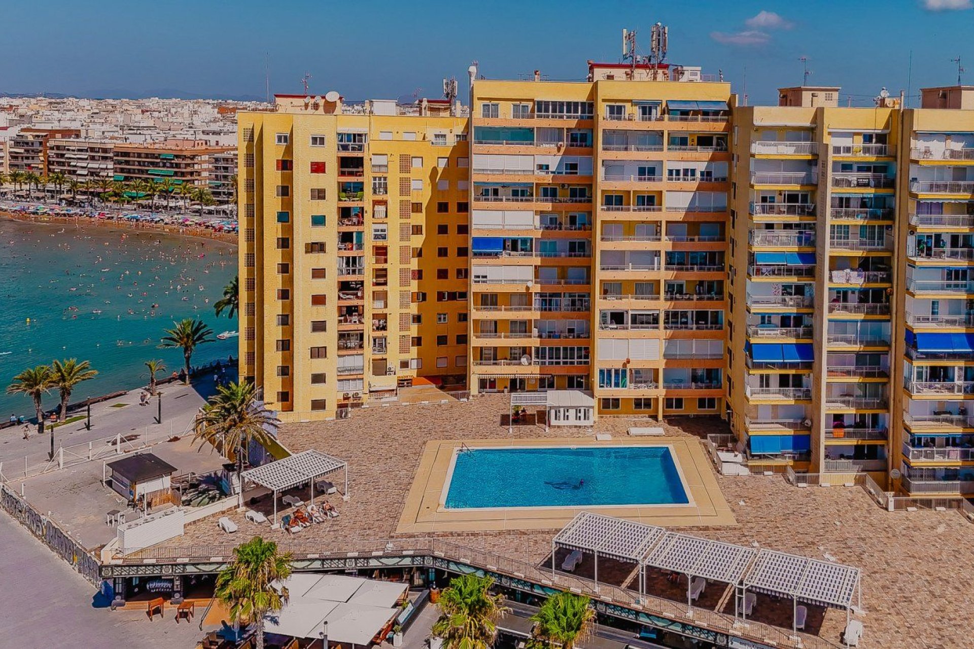 Resale - Apartment / Flat * - Torrevieja - Playa del Cura *