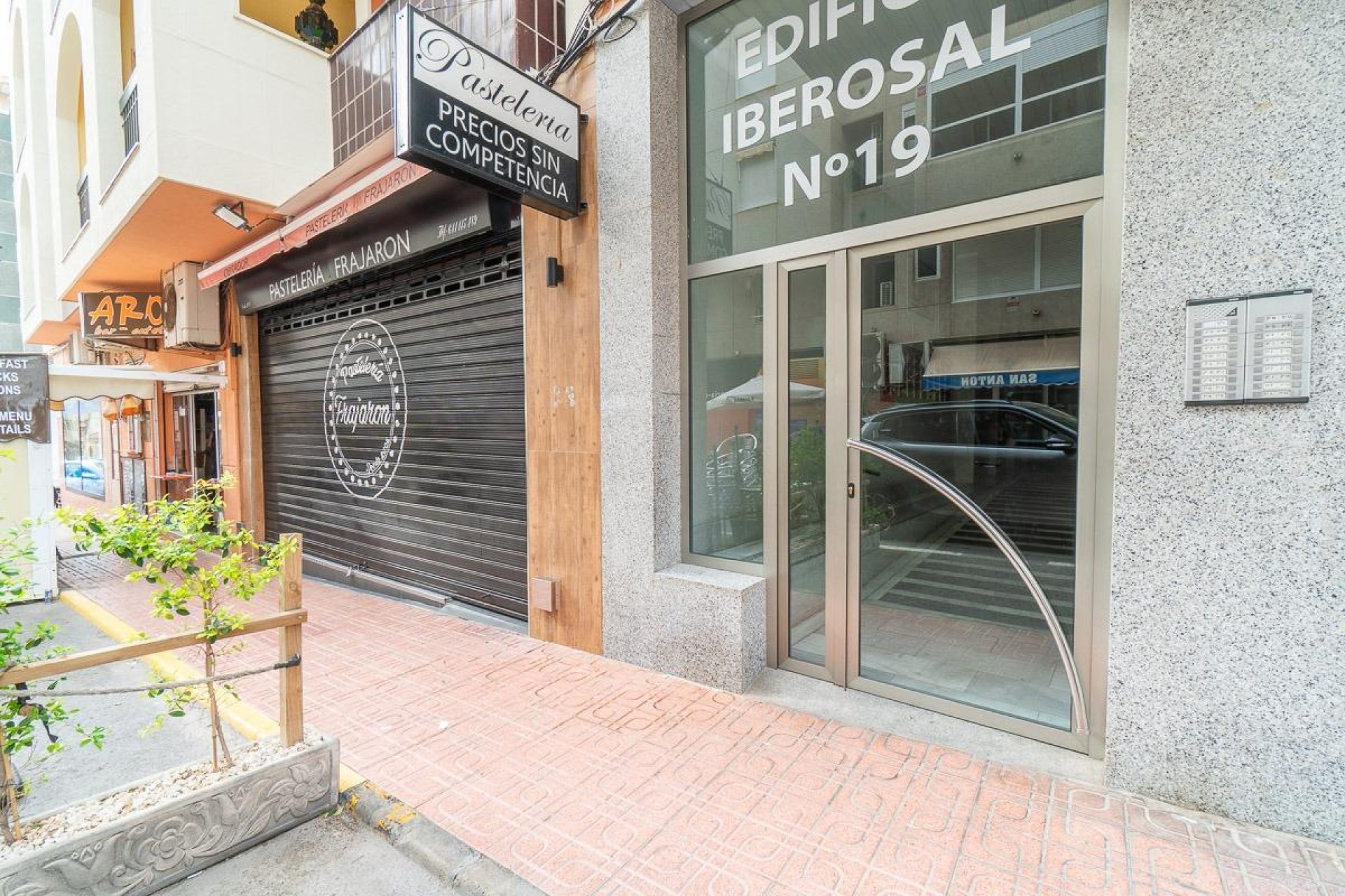 Resale - Apartment / Flat * - Torrevieja - Playa del Cura *