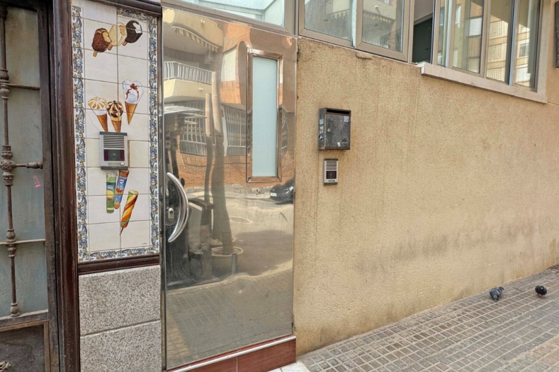 Resale - Apartment / Flat * - Torrevieja * - Playa del Cura *