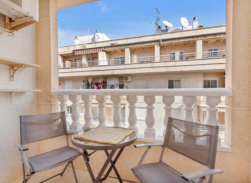 Resale - Apartment / Flat * - Torrevieja * - Playa del Cura *