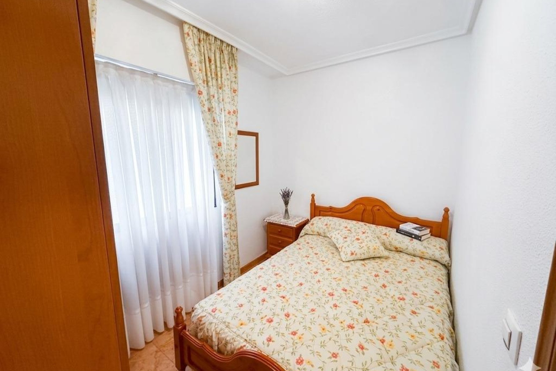 Resale - Apartment / Flat * - Torrevieja * - Playa del Cura *