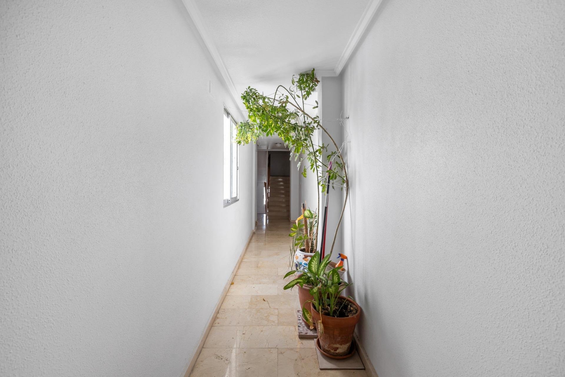 Resale - Apartment / Flat * - Torrevieja * - Playa del Cura *