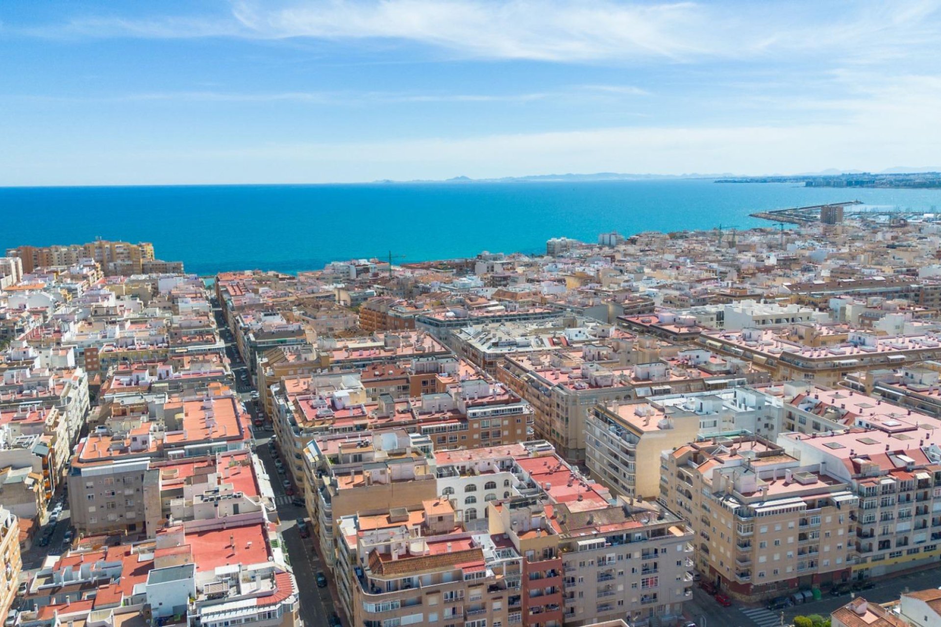 Resale - Apartment / Flat * - Torrevieja * - Playa del Cura *