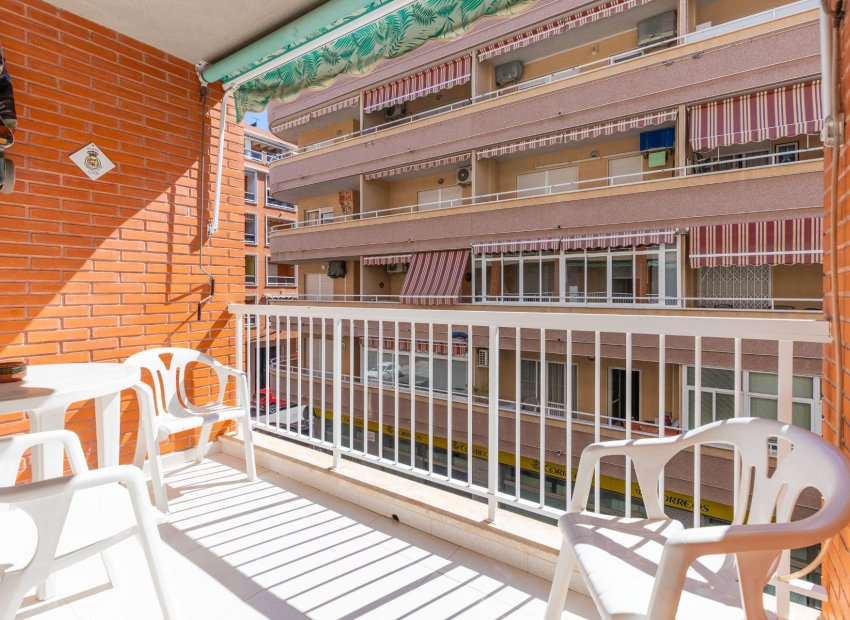 Resale - Apartment / Flat * - Torrevieja * - Playa del Cura *
