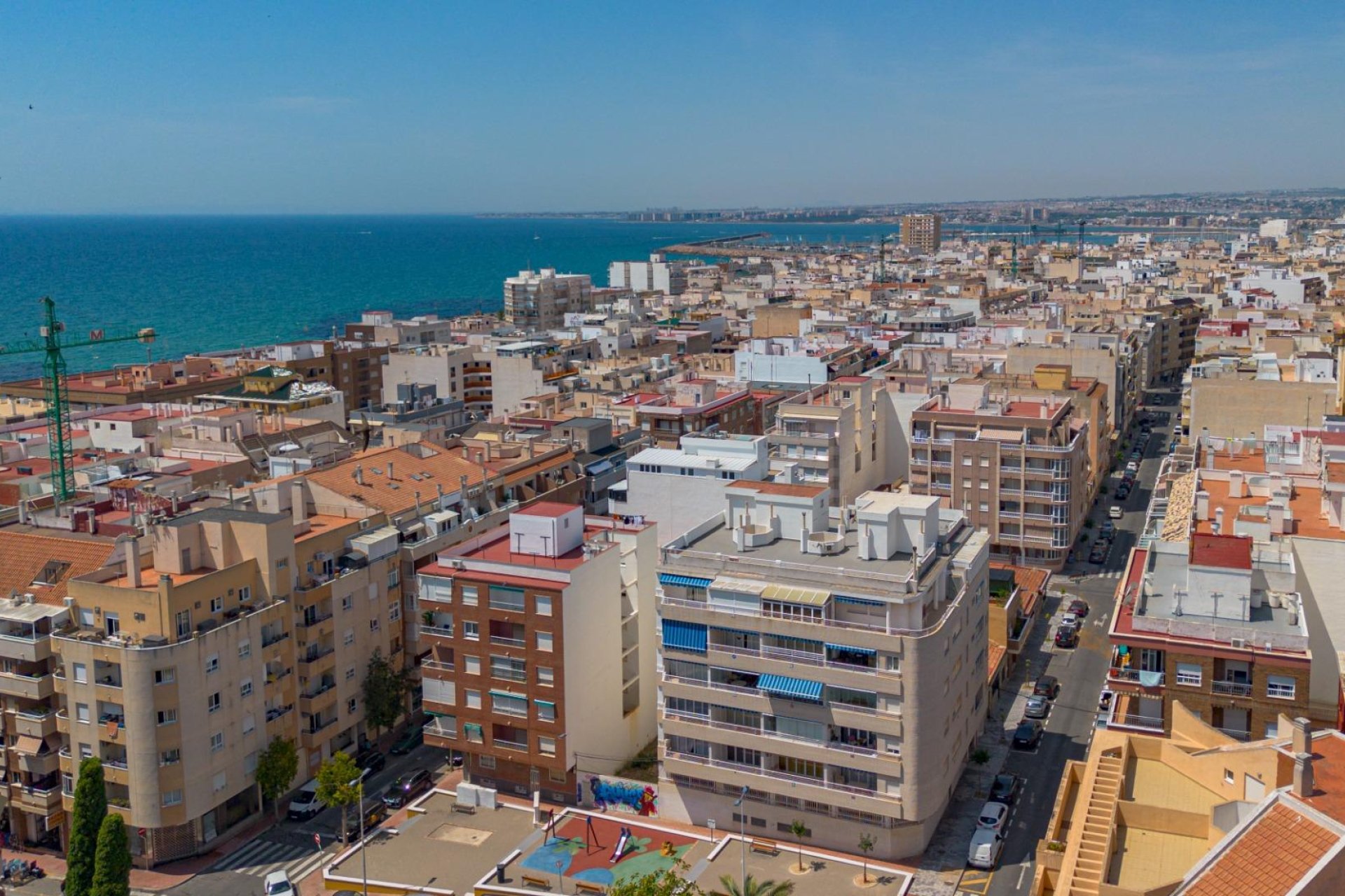 Resale - Apartment / Flat * - Torrevieja * - Playa del Cura *