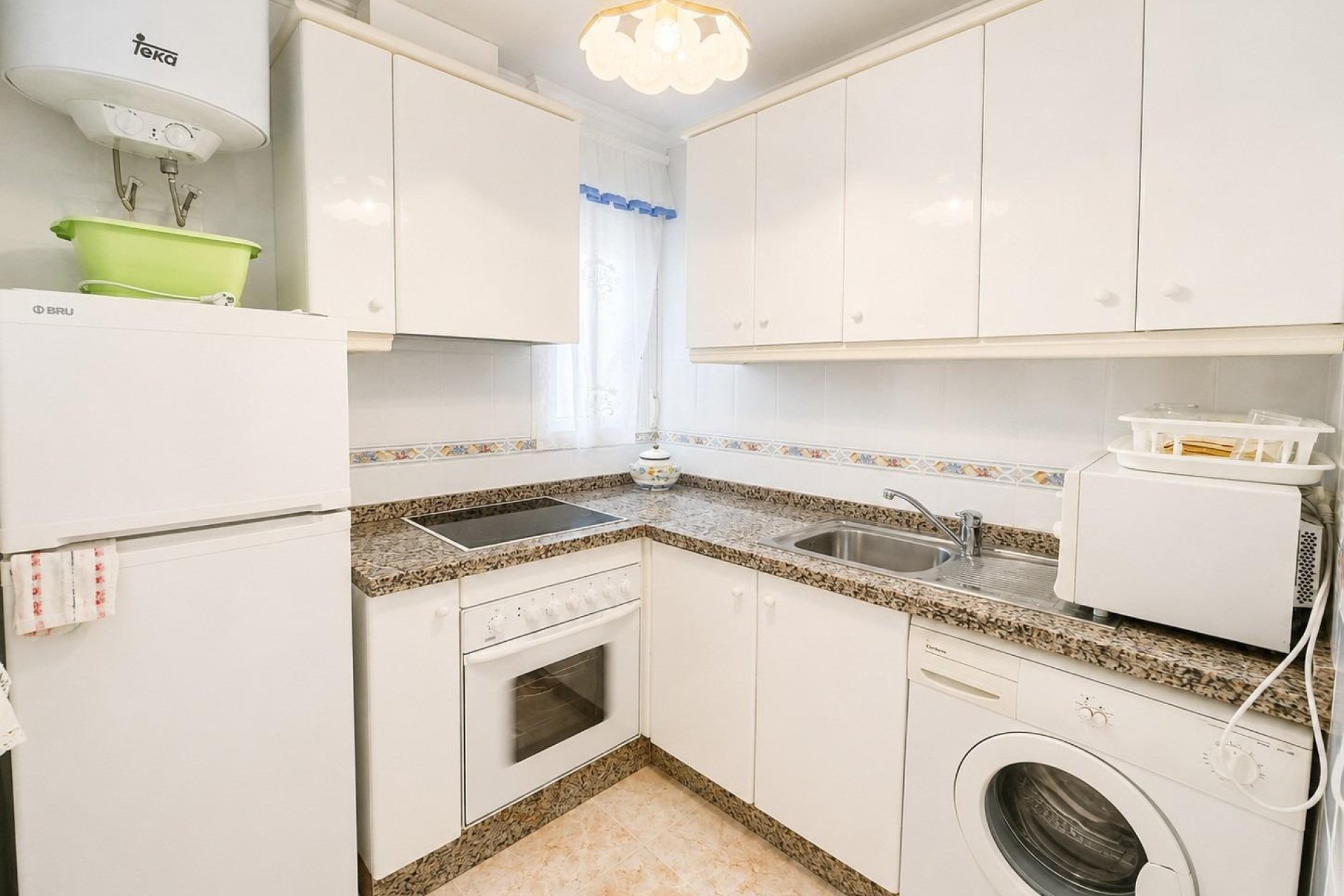Resale - Apartment / Flat * - Torrevieja * - Playa del Cura *