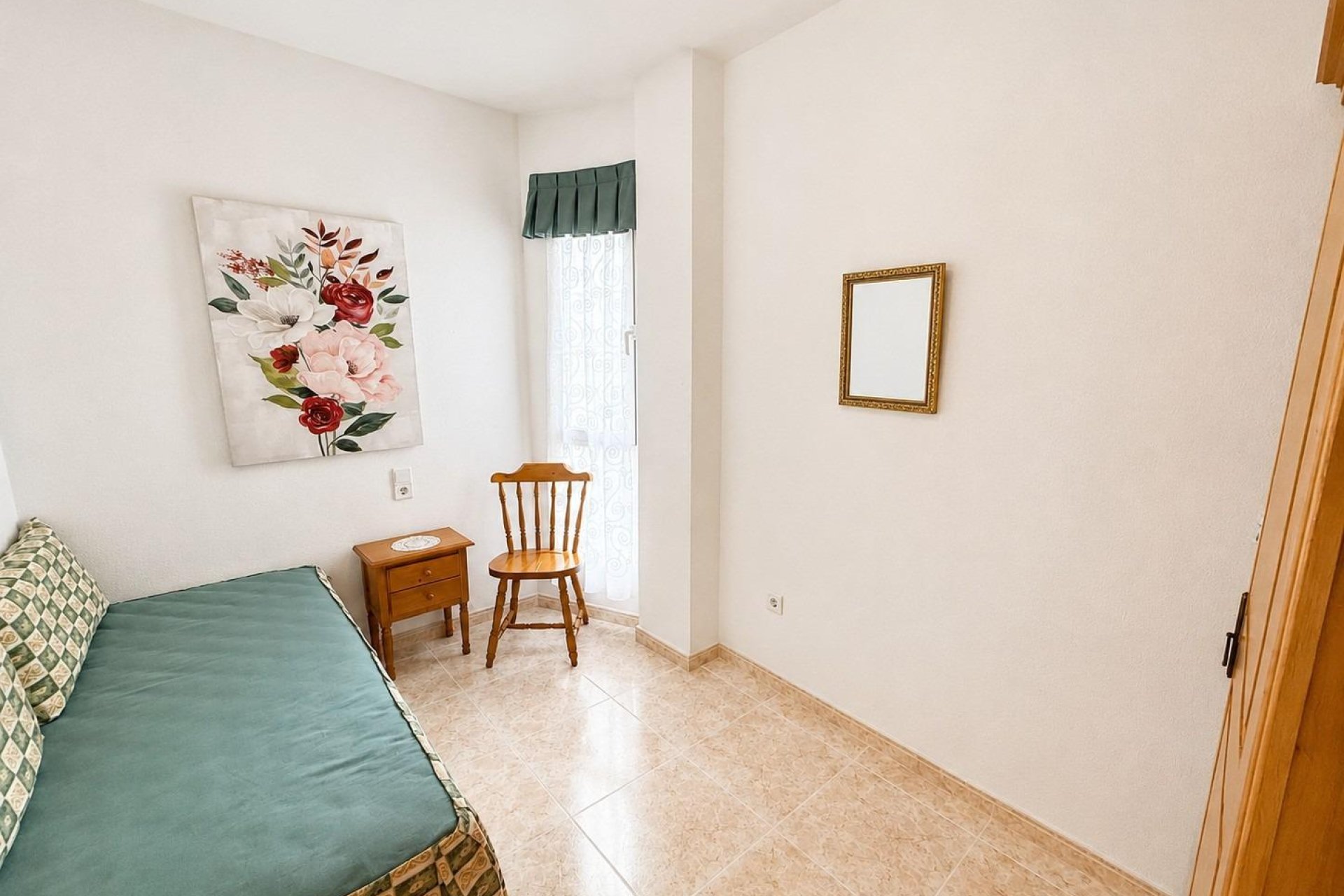 Resale - Apartment / Flat * - Torrevieja * - Playa del Cura *
