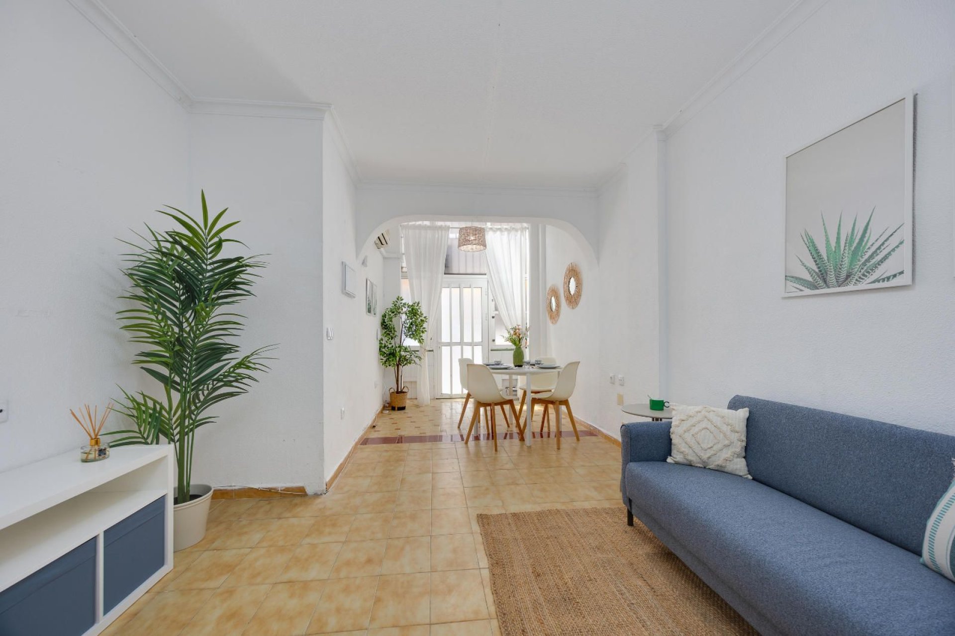Resale - Apartment / Flat * - Torrevieja * - Playa del Cura *