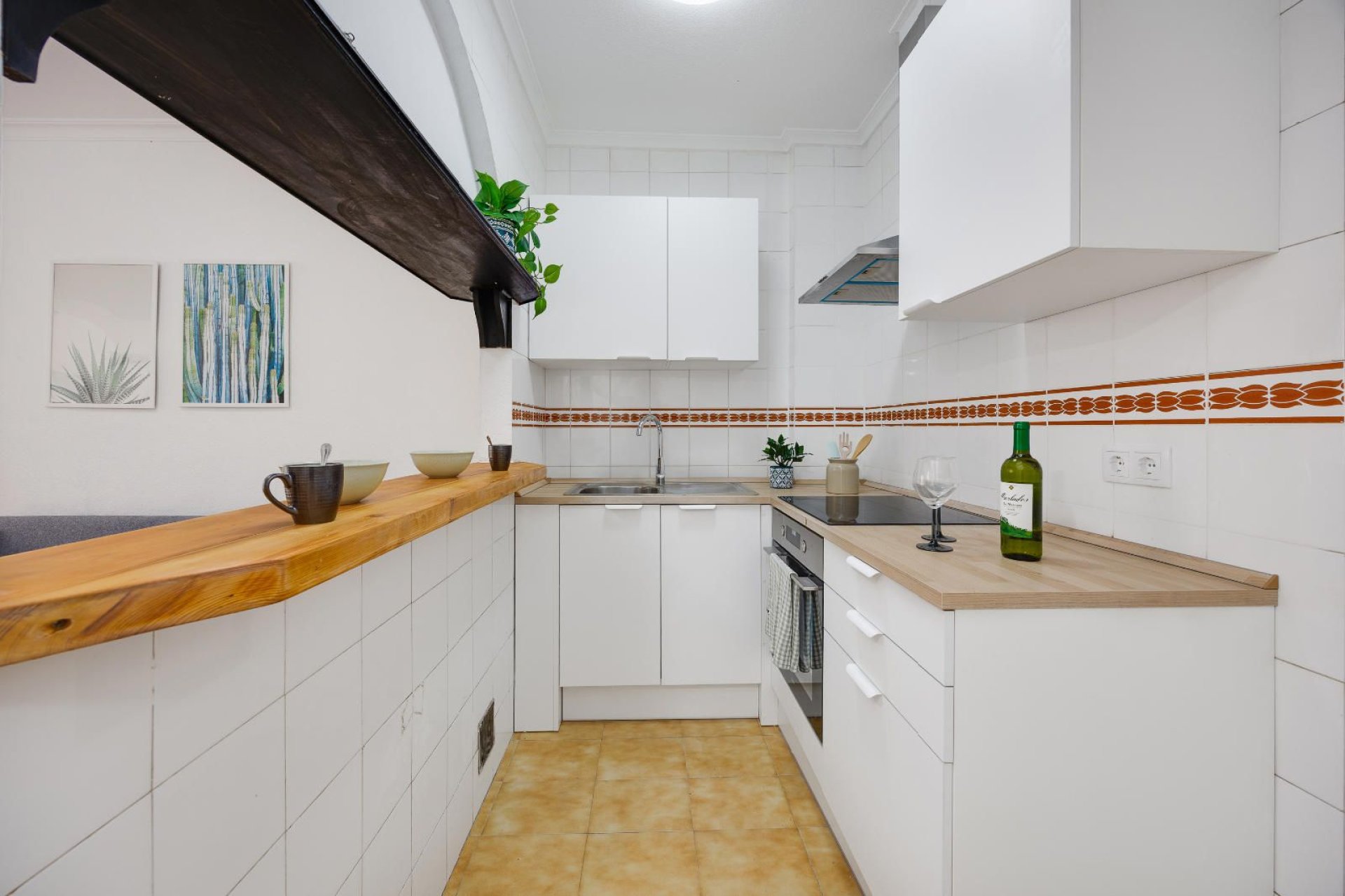 Resale - Apartment / Flat * - Torrevieja * - Playa del Cura *