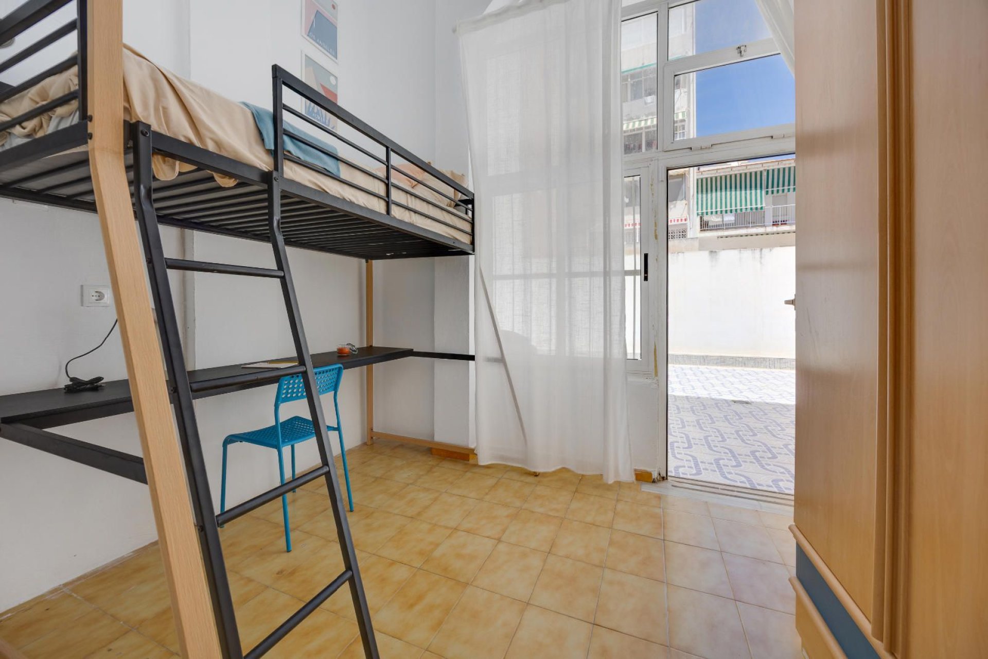 Resale - Apartment / Flat * - Torrevieja * - Playa del Cura *
