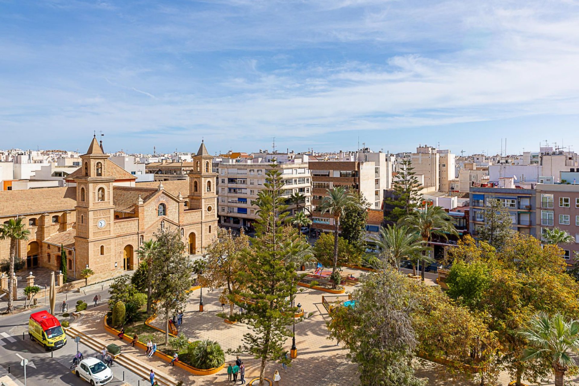 Resale - Apartment / Flat * - Torrevieja * - Playa del Cura *