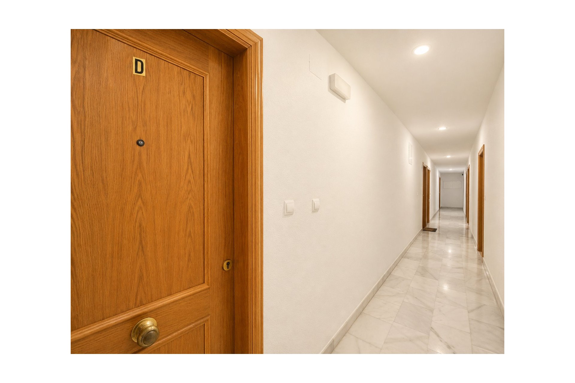 Resale - Apartment / Flat * - Torrevieja * - Playa del Cura *