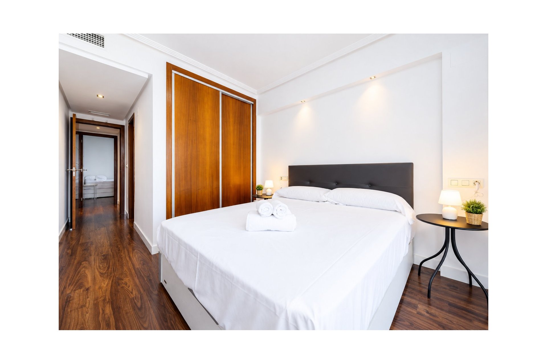 Resale - Apartment / Flat * - Torrevieja * - Playa del Cura *