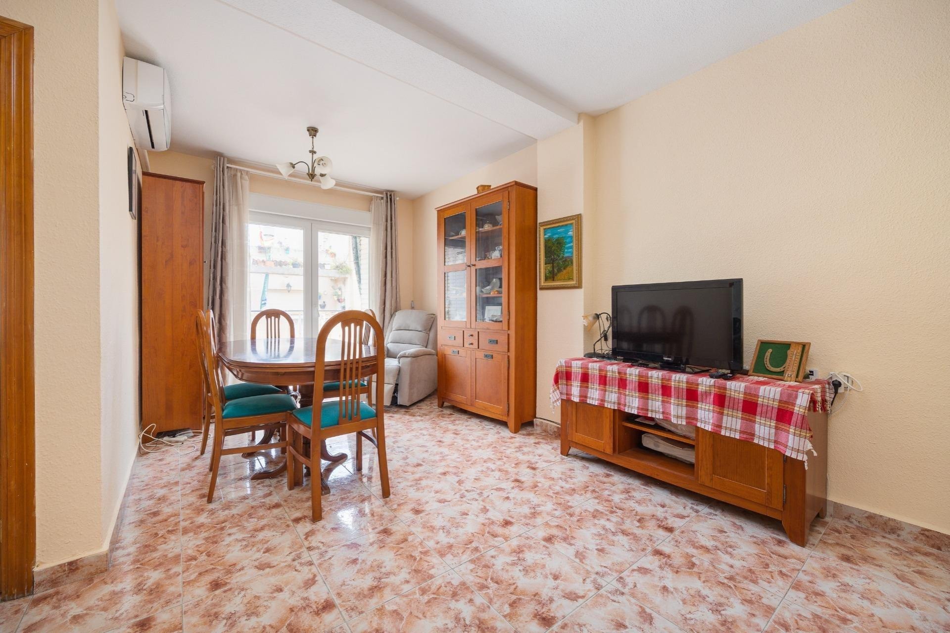 Resale - Apartment / Flat * - Torrevieja * - Playa del Cura *