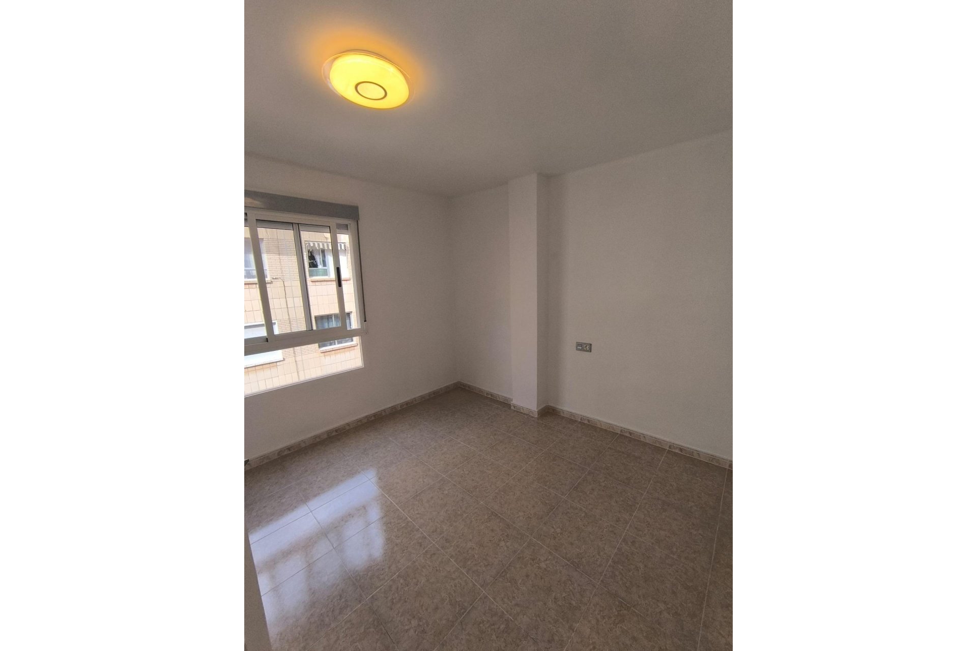 Resale - Apartment / Flat * - Torrevieja * - Playa del Cura *