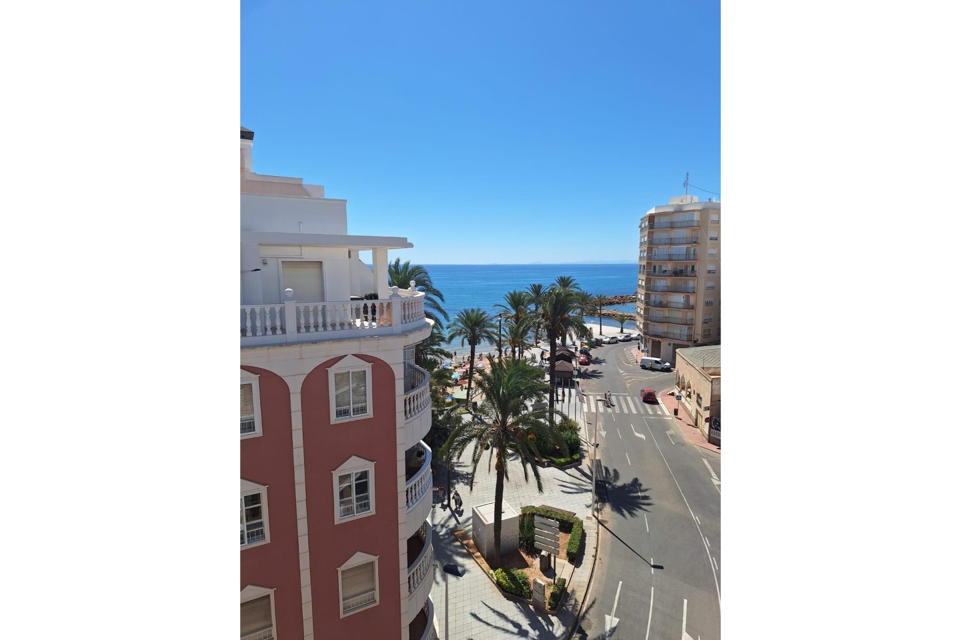 Resale - Apartment / Flat * - Torrevieja * - Playa del Cura *