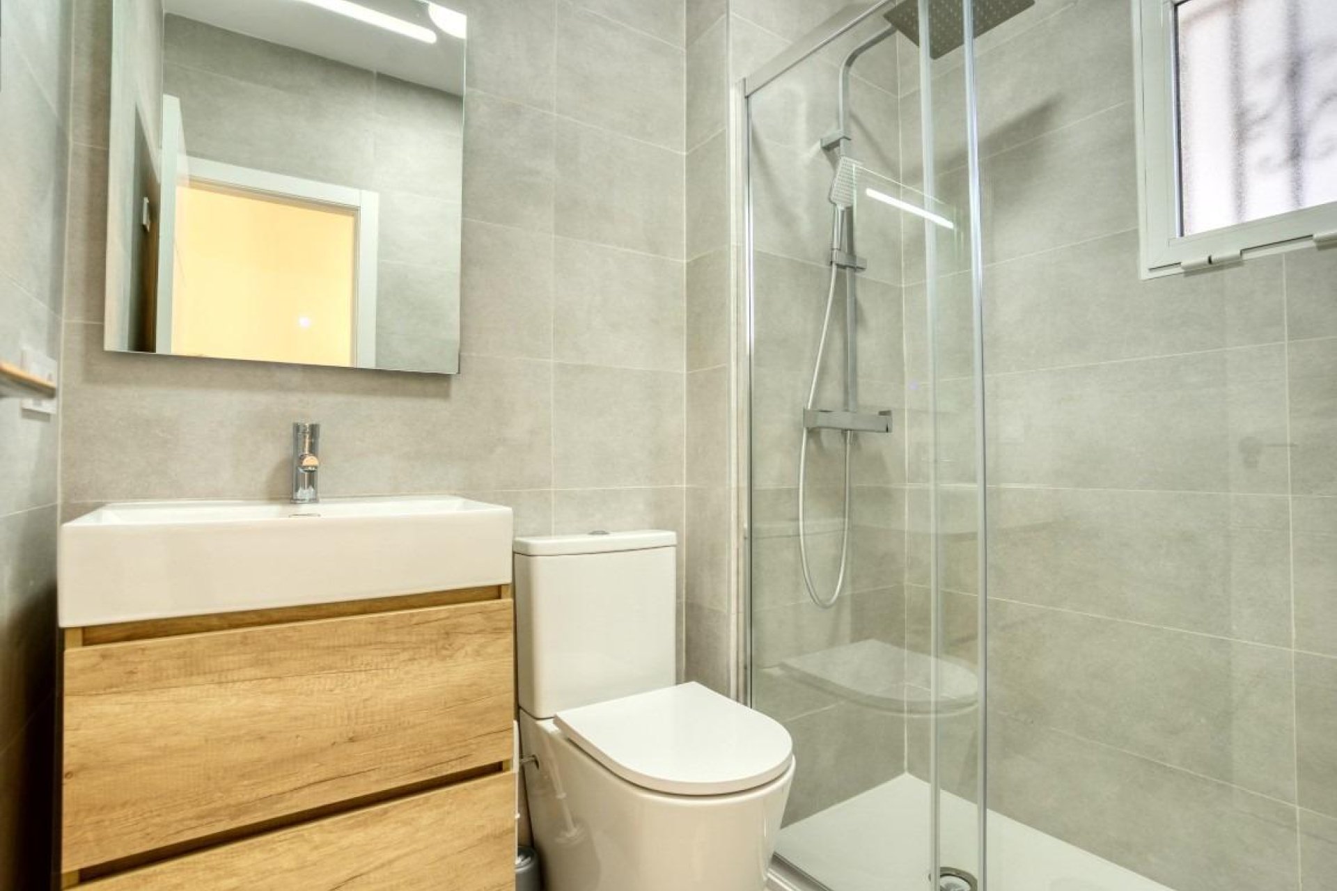 Resale - Apartment / Flat * - Torrevieja * - Playa del Cura *