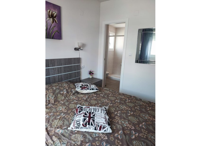 Resale - Apartment / Flat * - Torrevieja * - Playa del Cura *