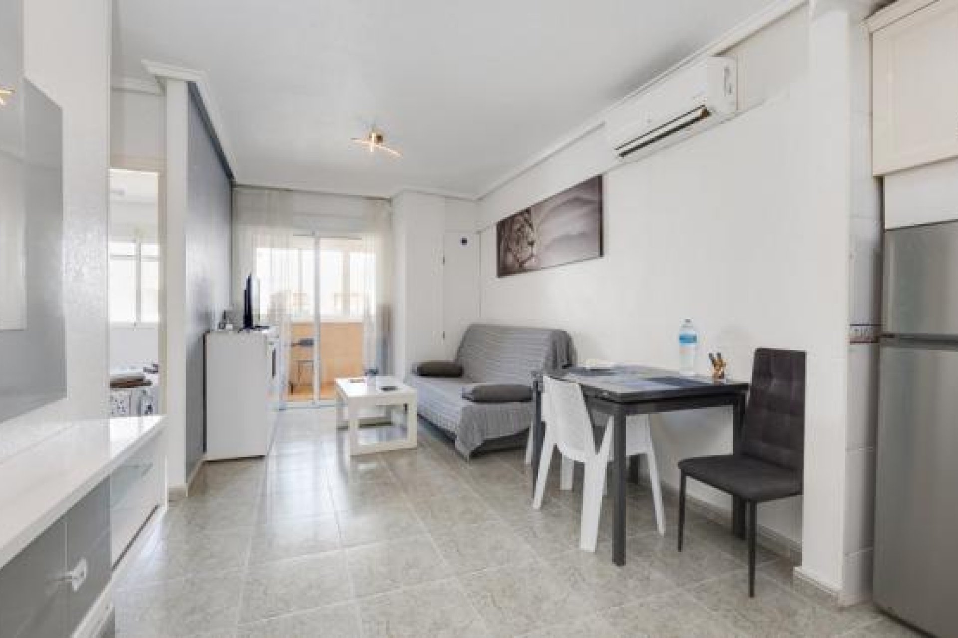 Resale - Apartment / Flat * - Torrevieja * - Playa del Cura *