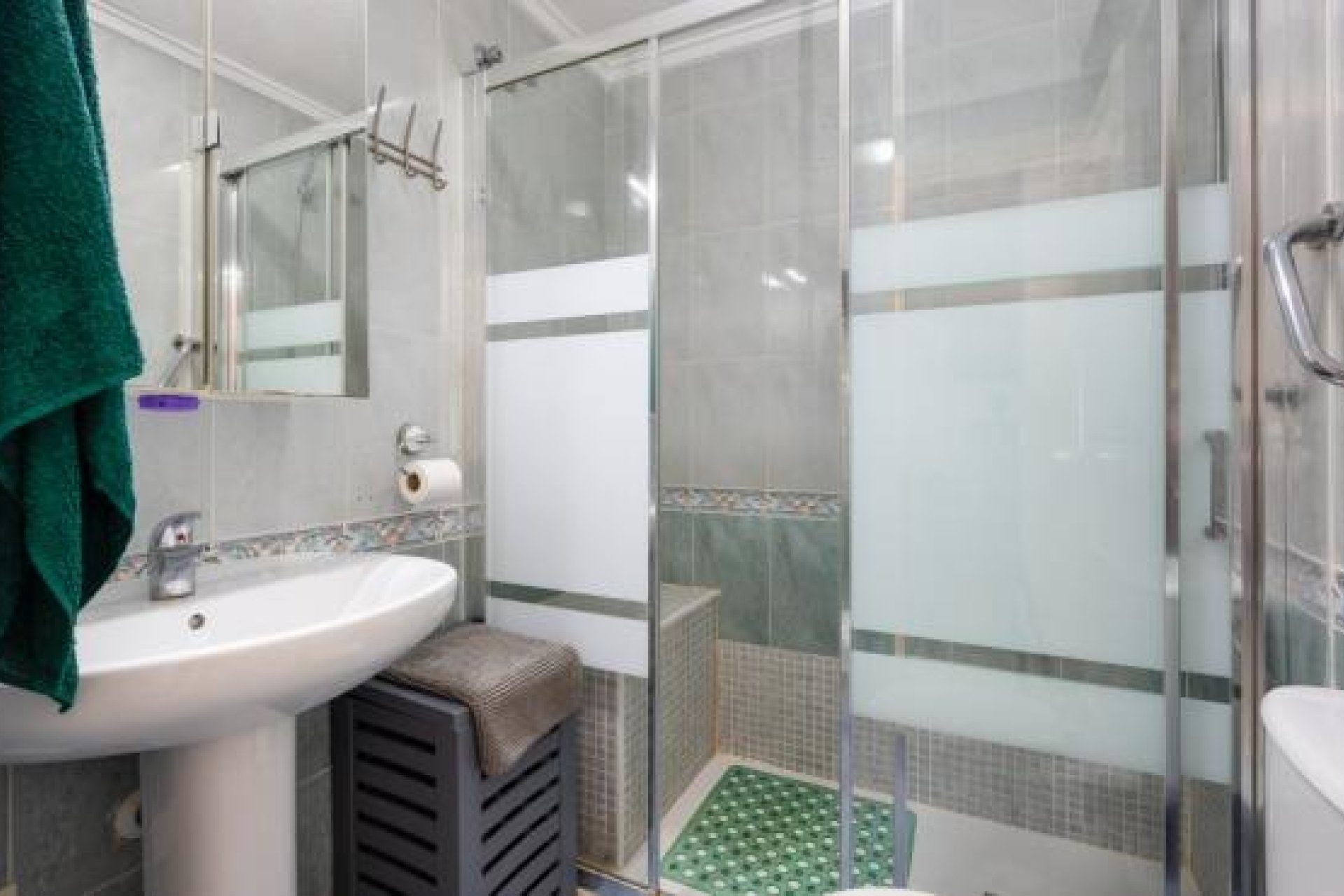 Resale - Apartment / Flat * - Torrevieja * - Playa del Cura *