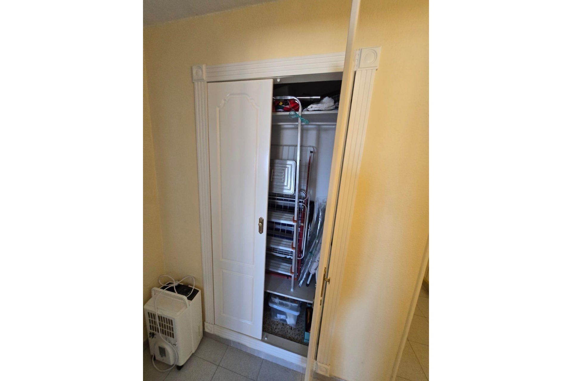 Resale - Apartment / Flat * - Torrevieja * - Playa del Cura *