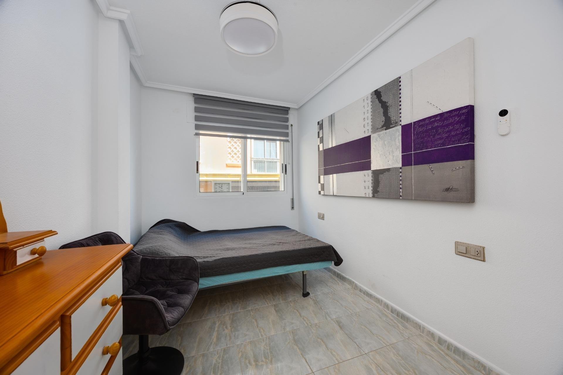 Resale - Apartment / Flat * - Torrevieja * - Playa del Cura *