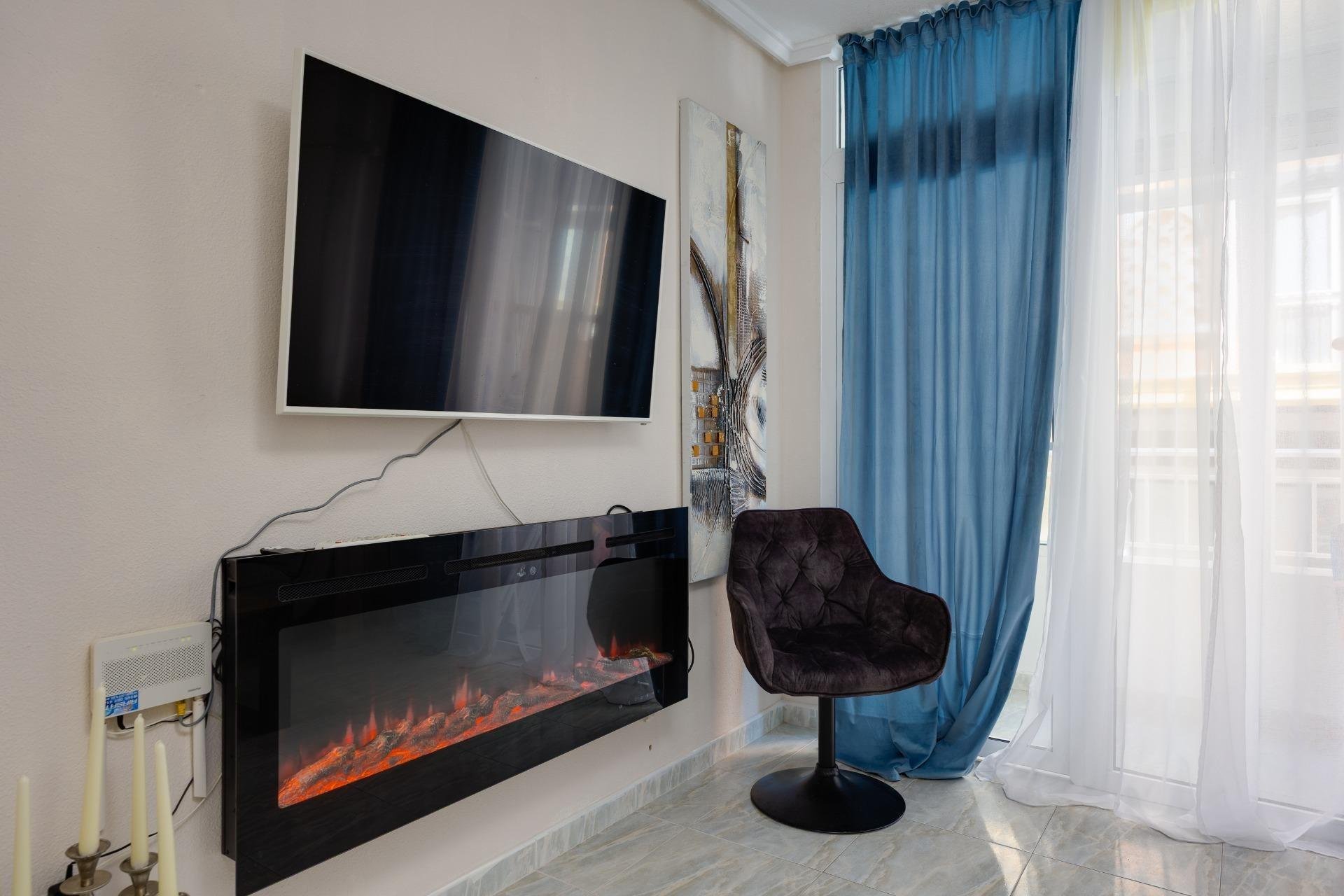 Resale - Apartment / Flat * - Torrevieja * - Playa del Cura *