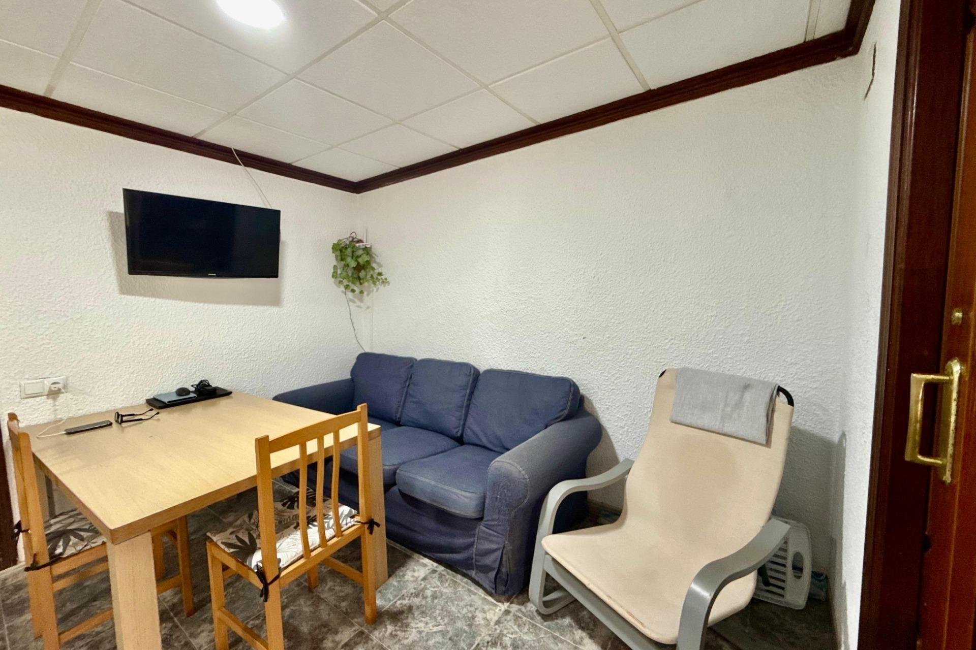 Resale - Apartment / Flat * - Torrevieja * - Playa del Cura *