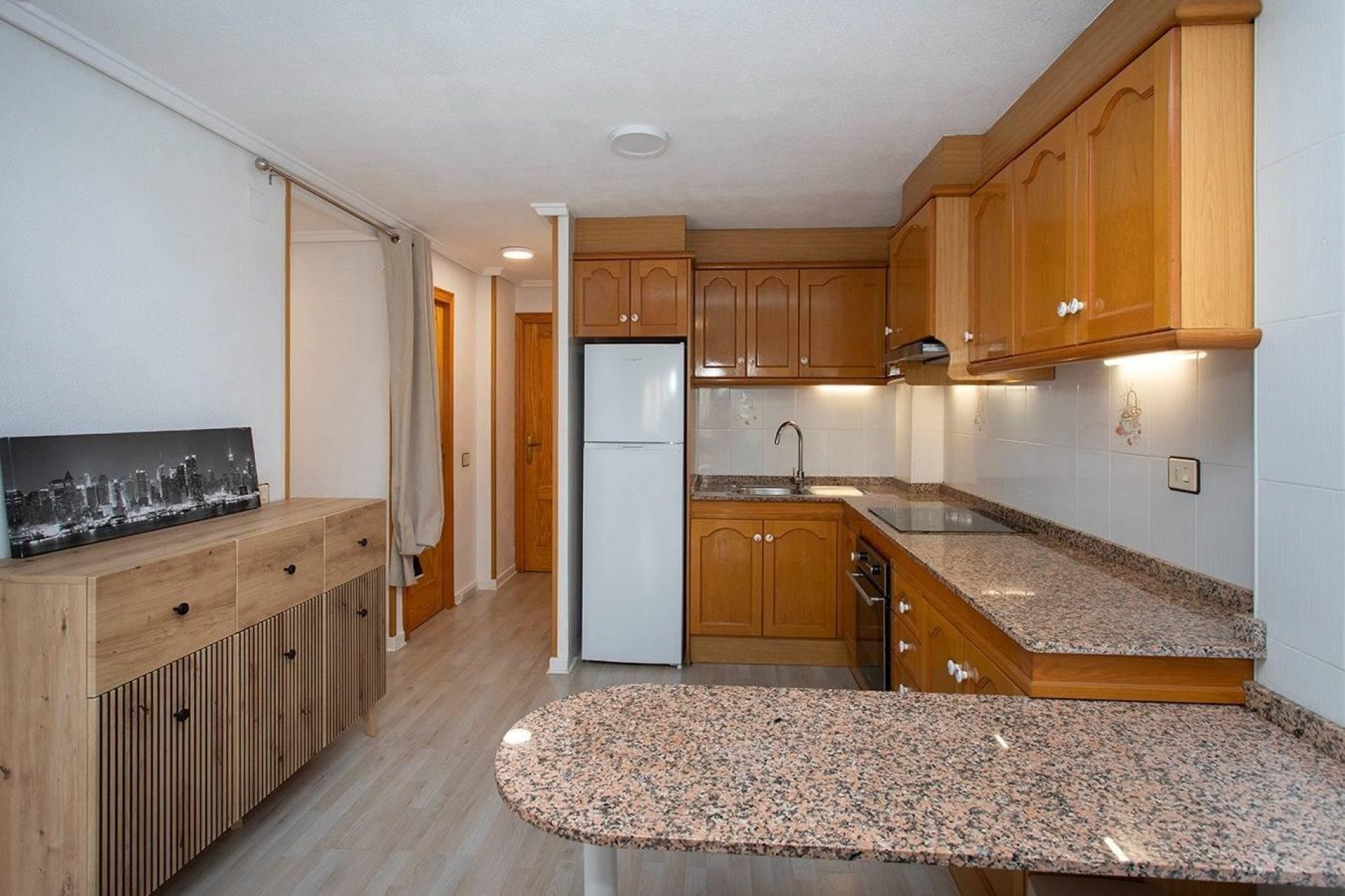 Resale - Apartment / Flat * - Torrevieja * - Playa del Cura *