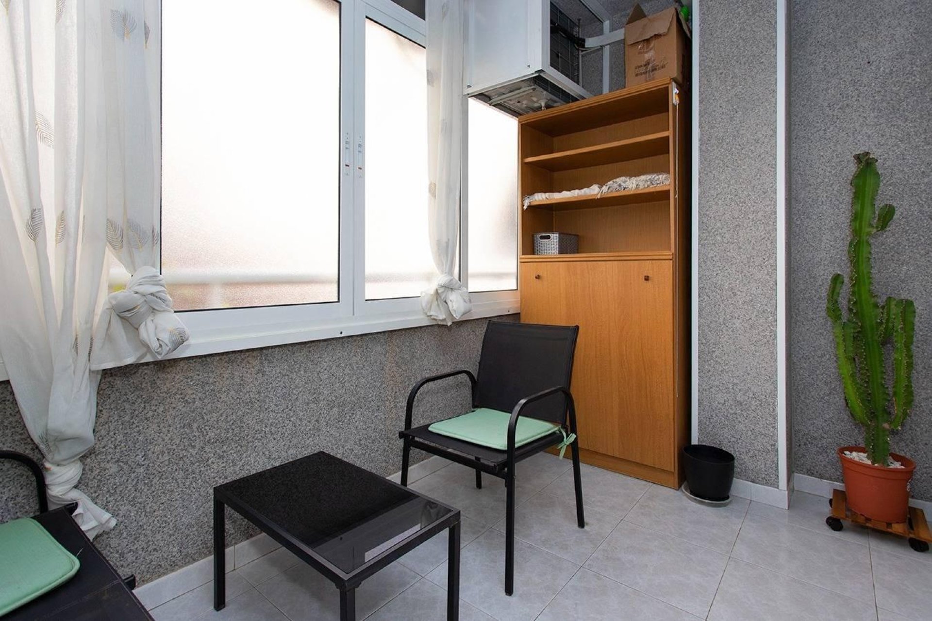 Resale - Apartment / Flat * - Torrevieja * - Playa del Cura *