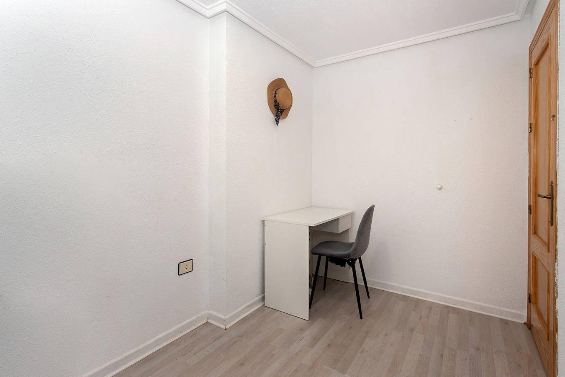 Resale - Apartment / Flat * - Torrevieja * - Playa del Cura *