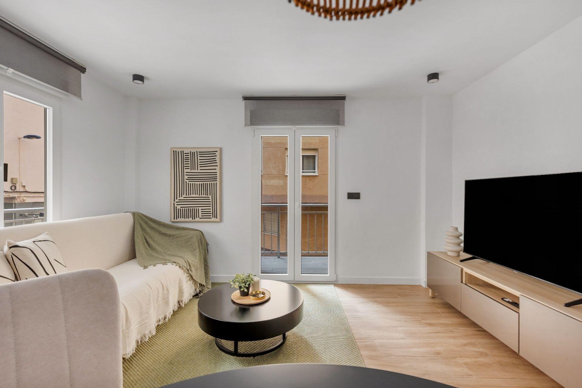 Resale - Apartment / Flat * - Torrevieja * - Playa del Cura *