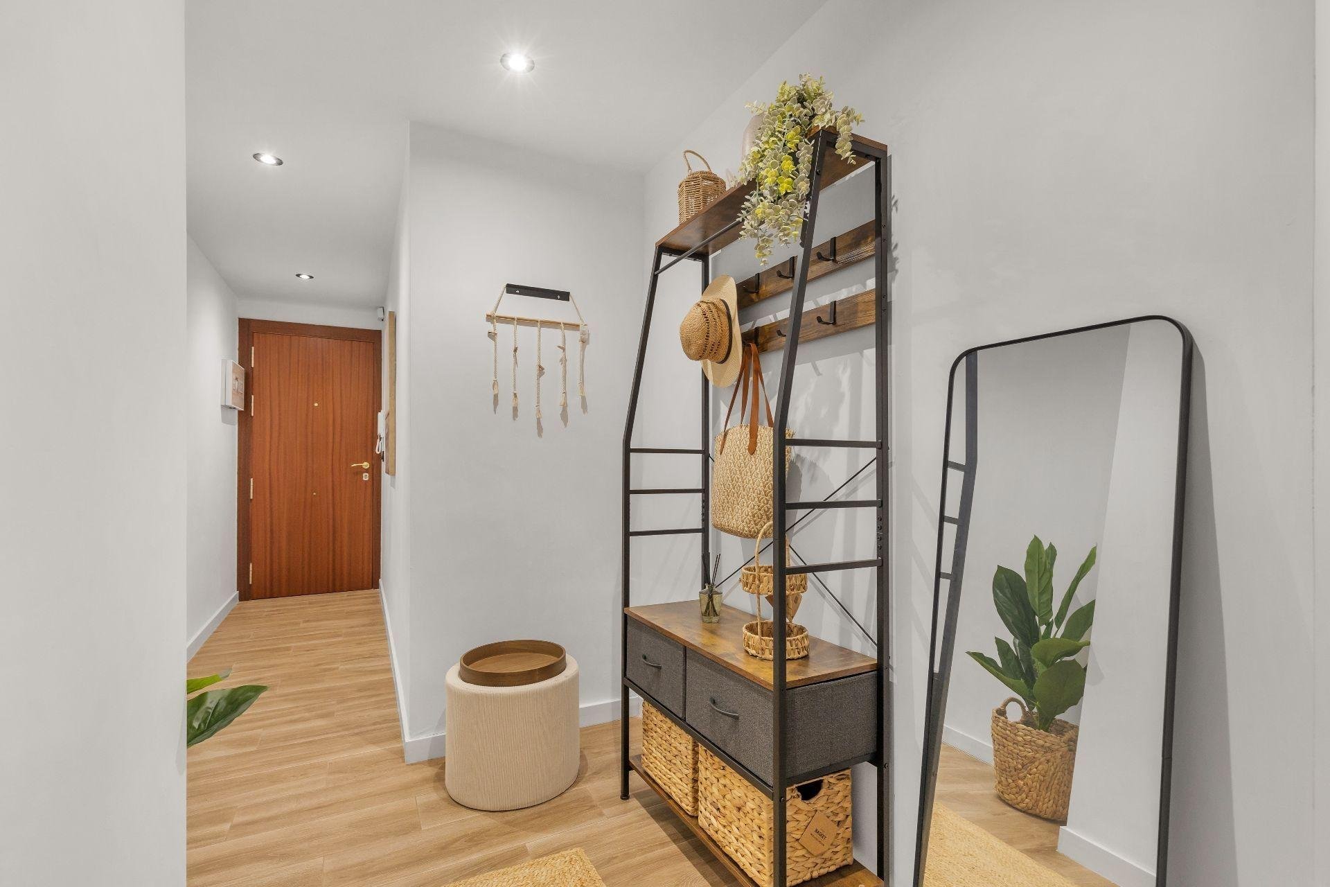 Resale - Apartment / Flat * - Torrevieja * - Playa del Cura *