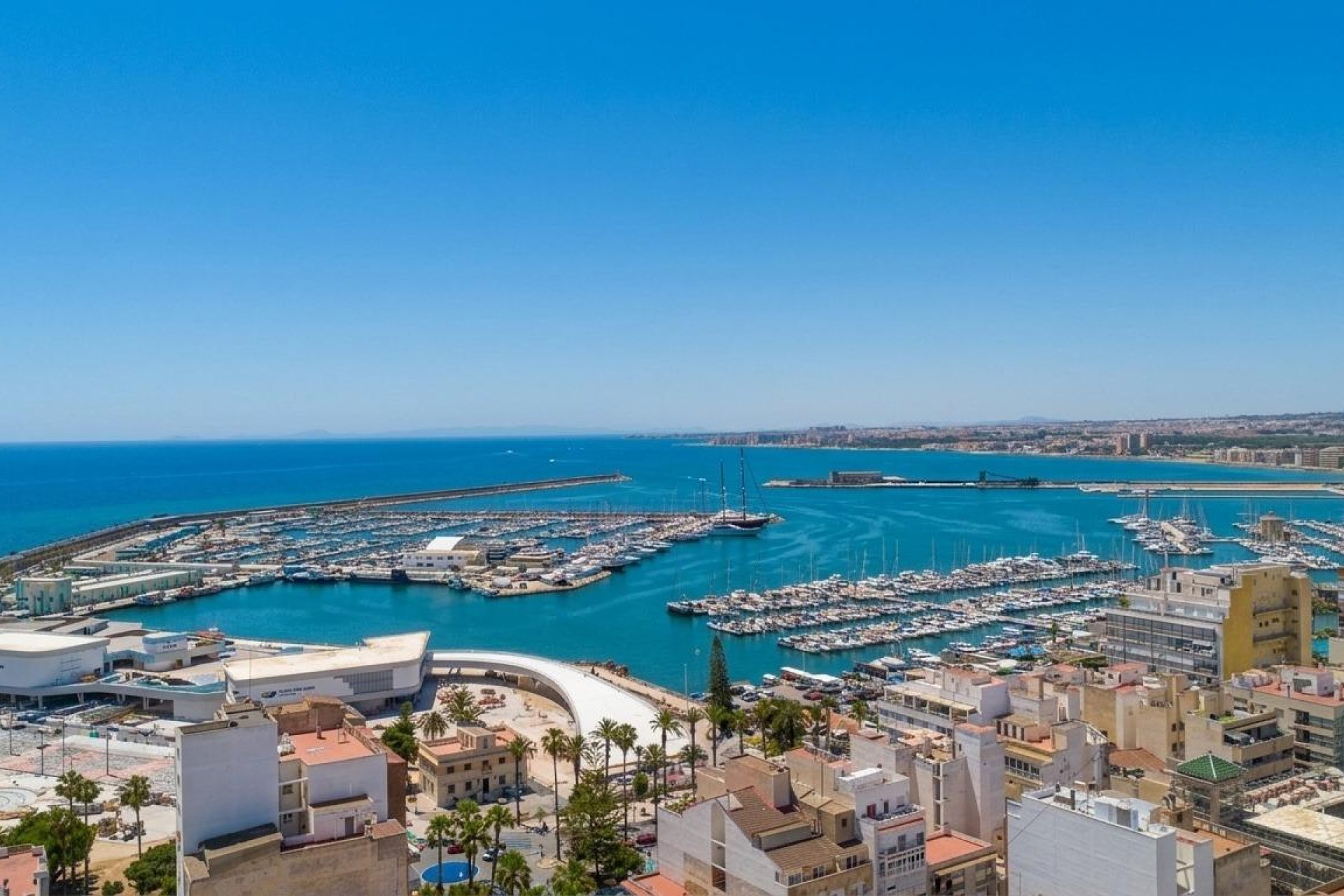 Resale - Apartment / Flat * - Torrevieja * - Puerto Deportivo